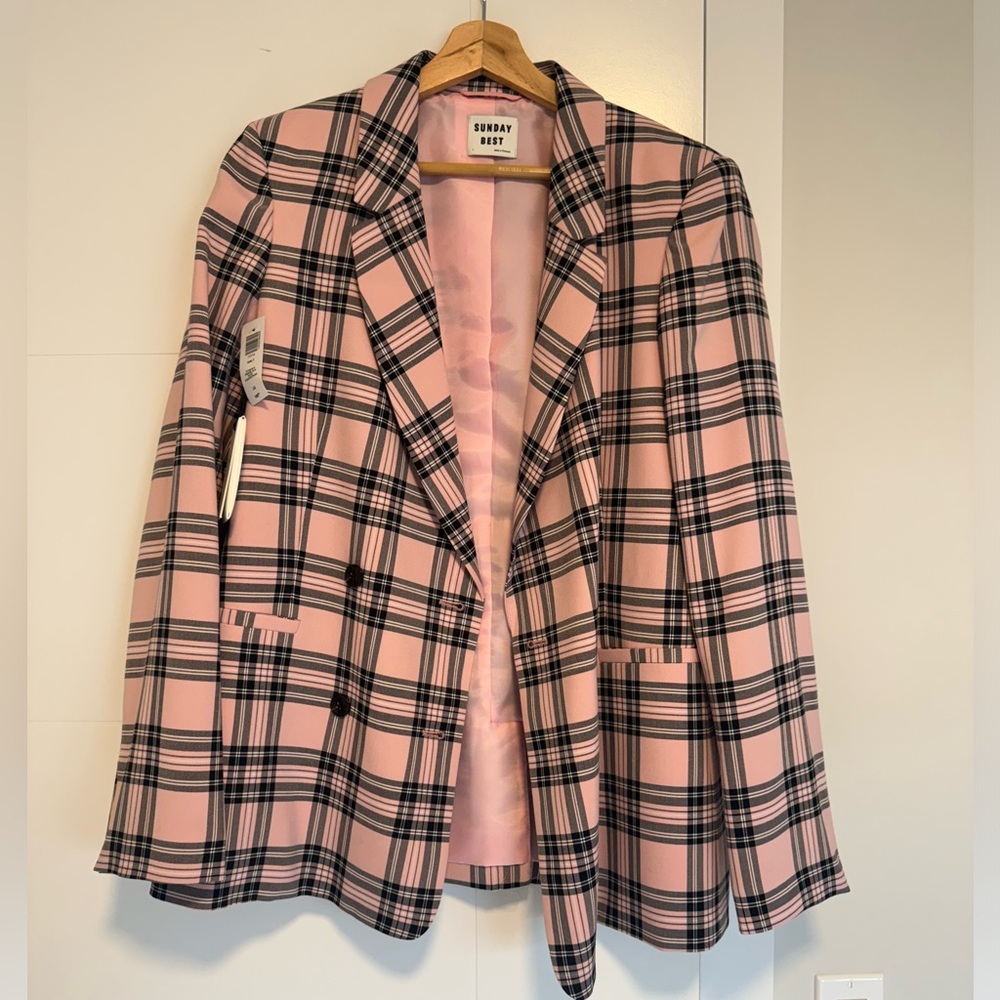Women’s pink plaid blazer